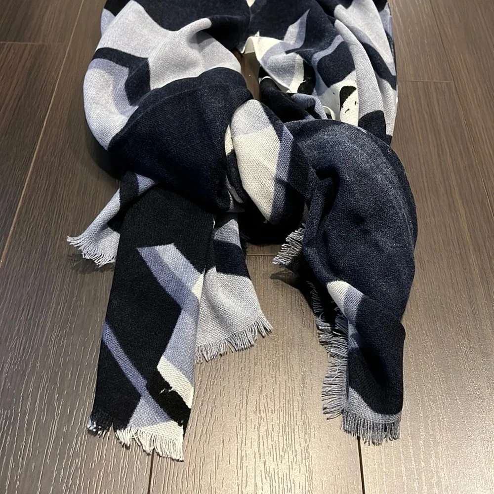 Blue/White Printed Scarf, 100% Acrylic